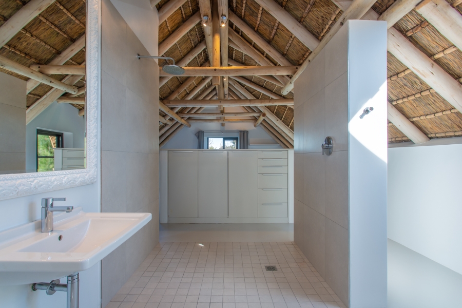 5 Bedroom Property for Sale in Pearl Valley at Val de Vie Western Cape